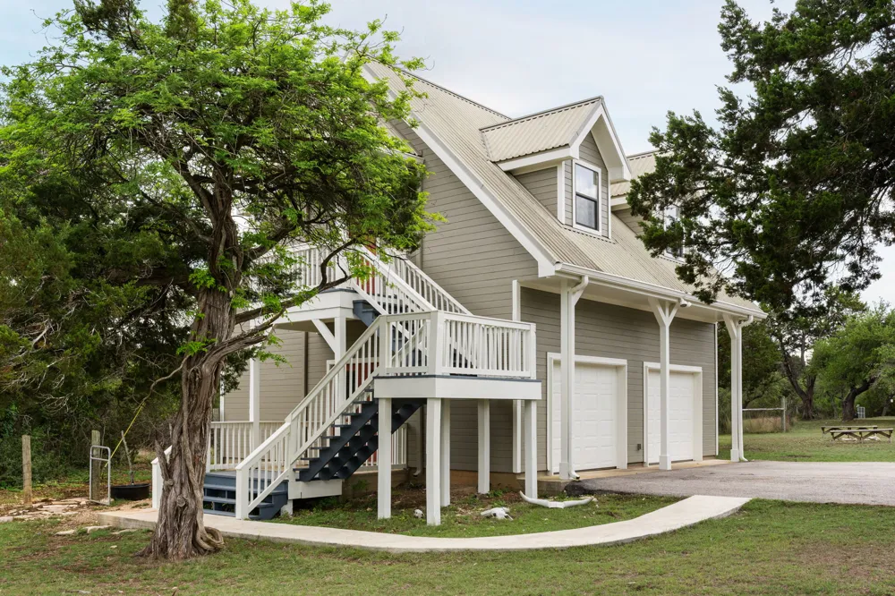 3409 Gatlin Creek Road Dripping Springs, TX 78620