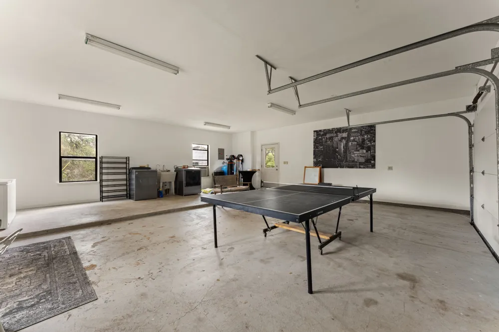 3409 Gatlin Creek Road Dripping Springs, TX 78620