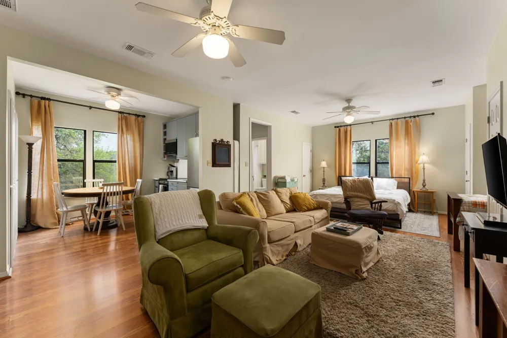 3409 Gatlin Creek Road Dripping Springs, TX 78620