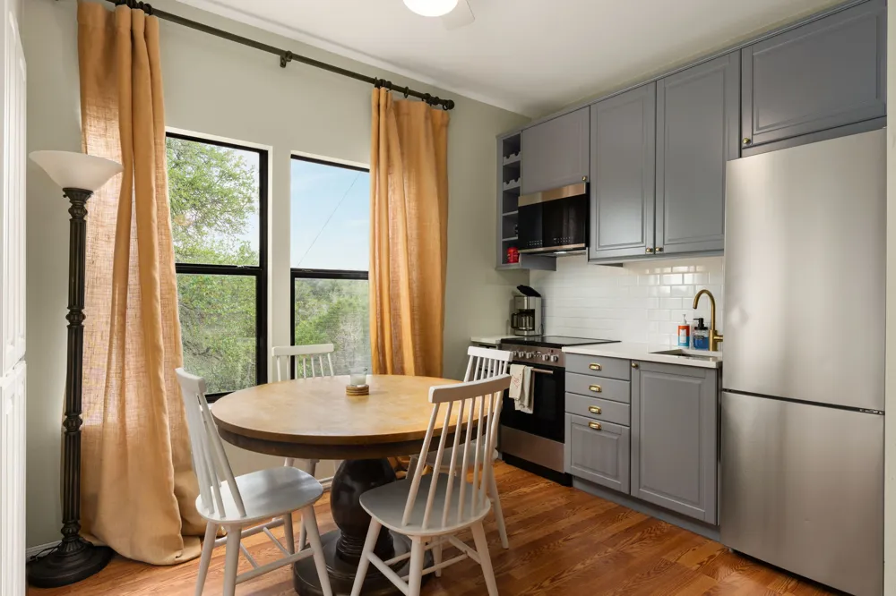 3409 Gatlin Creek Road Dripping Springs, TX 78620