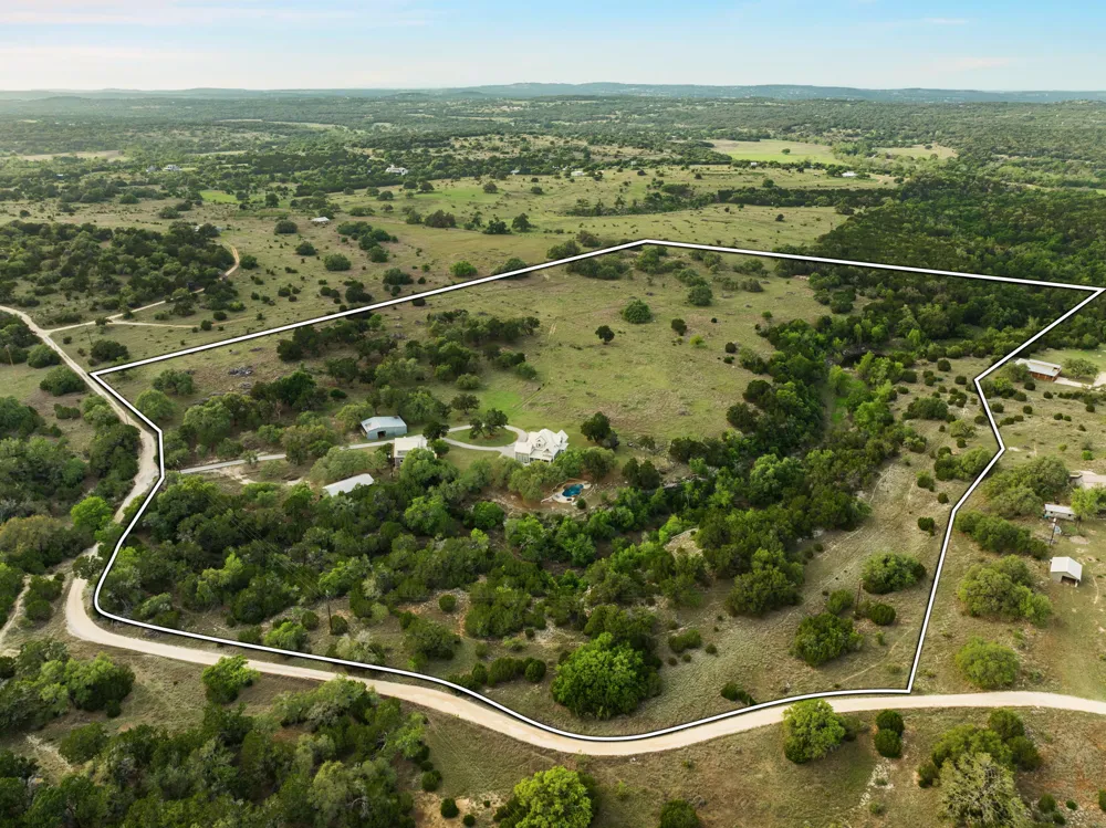 3409 Gatlin Creek Road Dripping Springs, TX 78620