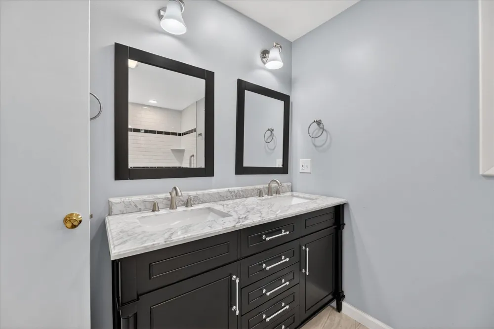 385 Hollywood Drive Saline, MI 48176