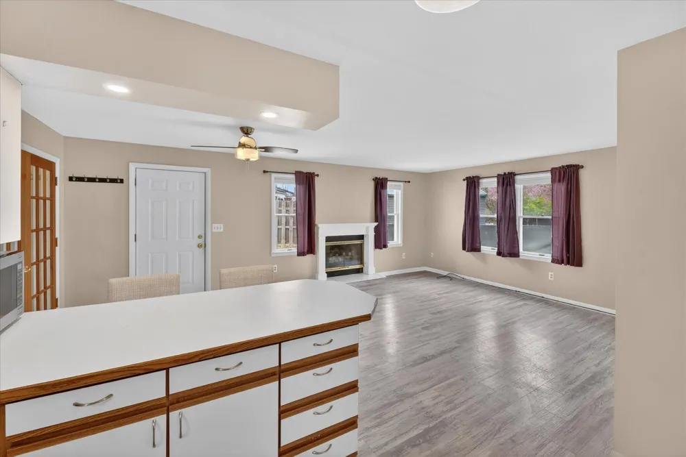 385 Hollywood Drive Saline, MI 48176