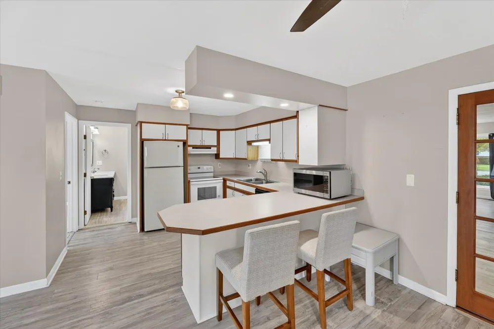 385 Hollywood Drive Saline, MI 48176