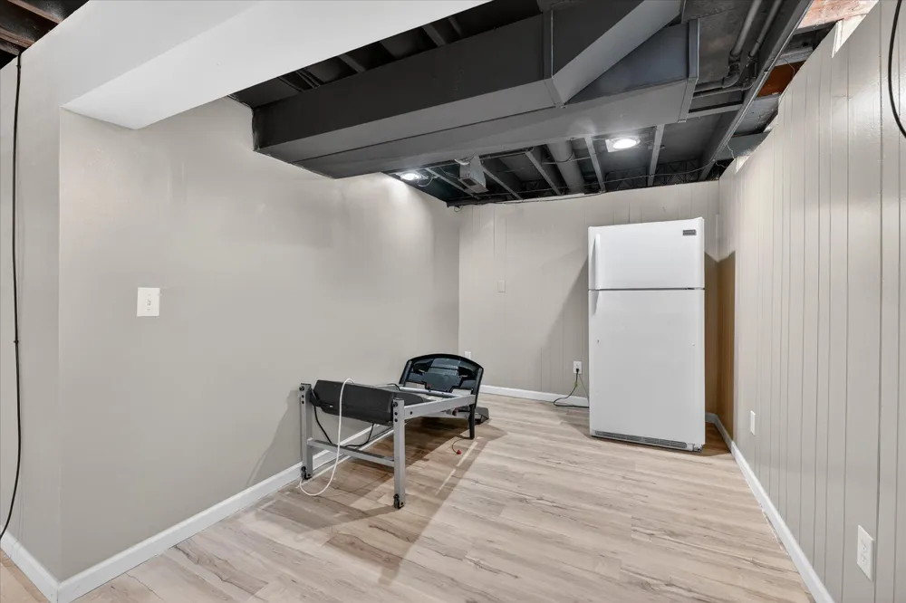 385 Hollywood Drive Saline, MI 48176
