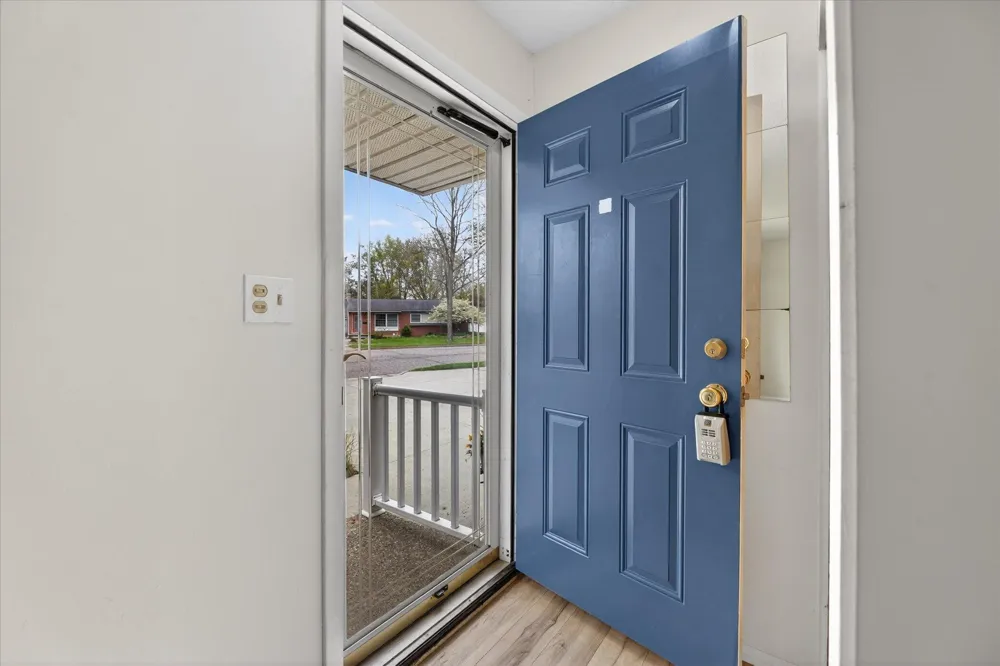 385 Hollywood Drive Saline, MI 48176