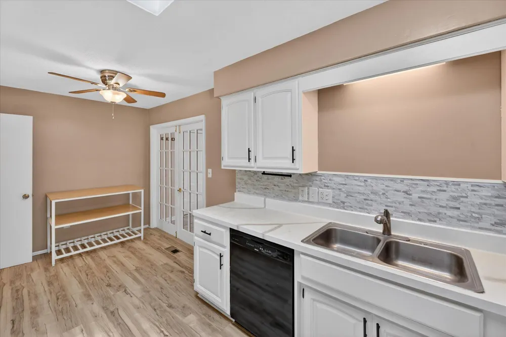 385 Hollywood Drive Saline, MI 48176