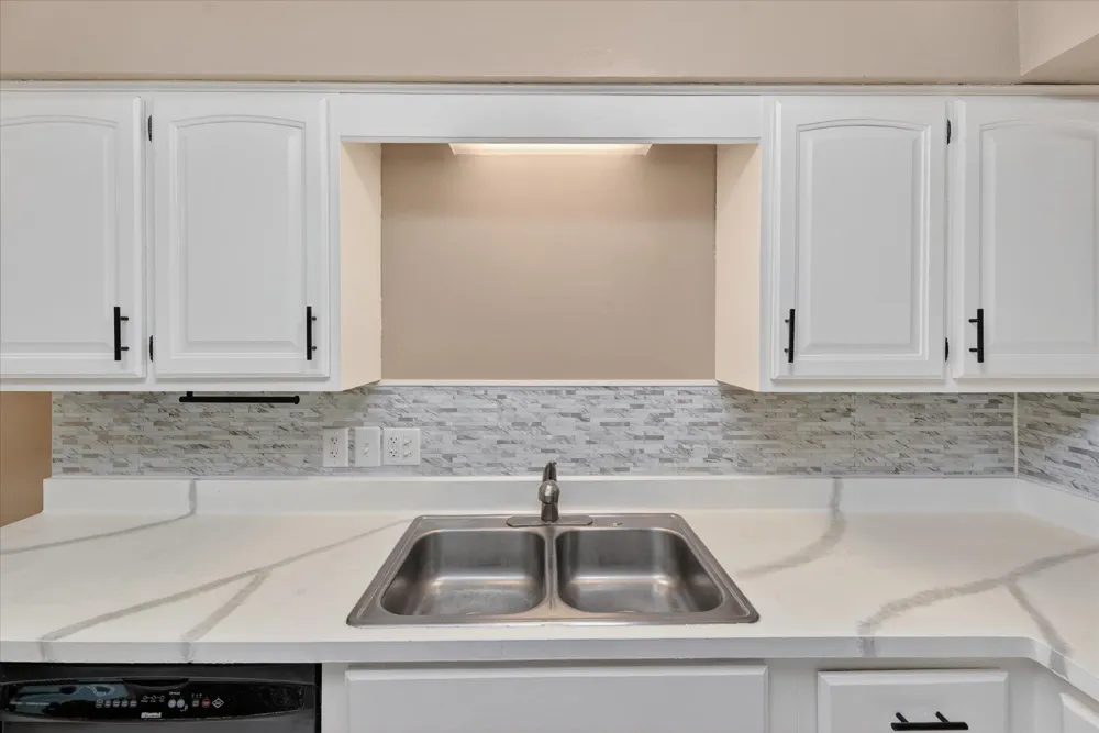 385 Hollywood Drive Saline, MI 48176