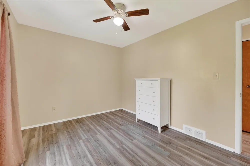 385 Hollywood Drive Saline, MI 48176