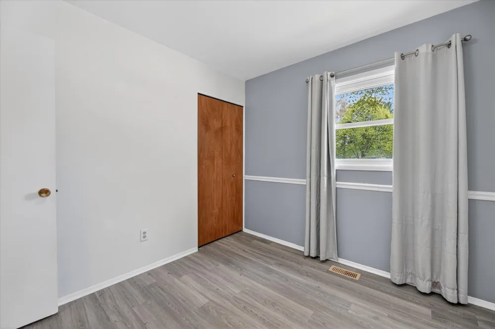 385 Hollywood Drive Saline, MI 48176