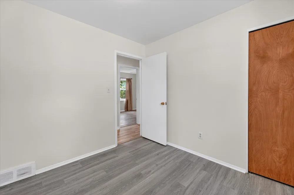 385 Hollywood Drive Saline, MI 48176