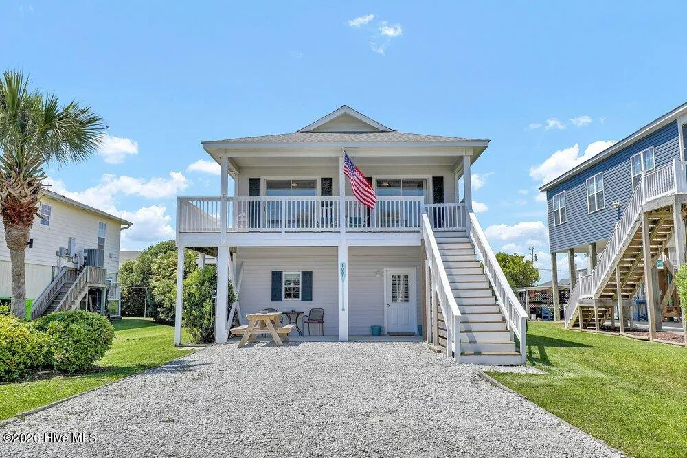 8007 8th Street Surf City, NC 28445