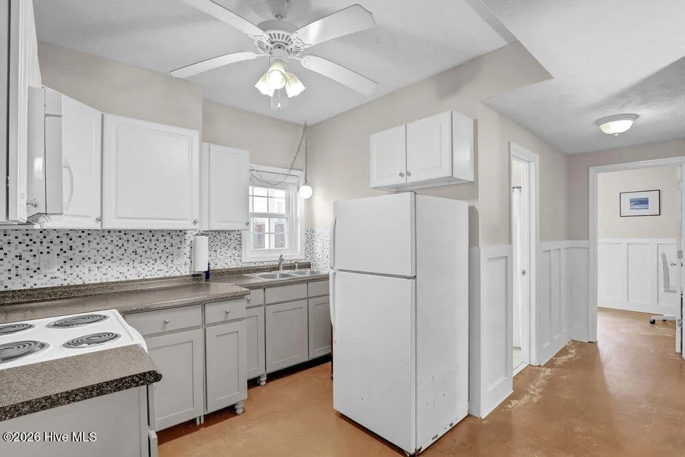 8007 8th Street Surf City, NC 28445