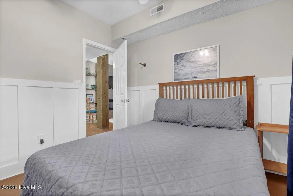 8007 8th Street Surf City, NC 28445