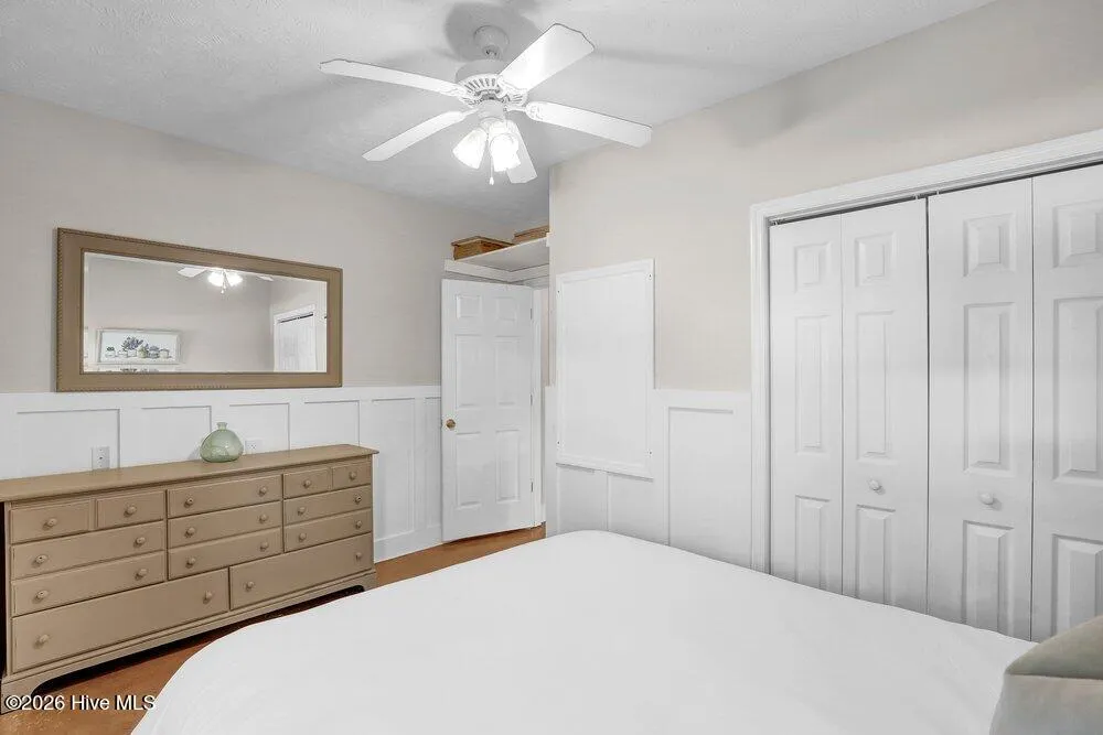 8007 8th Street Surf City, NC 28445