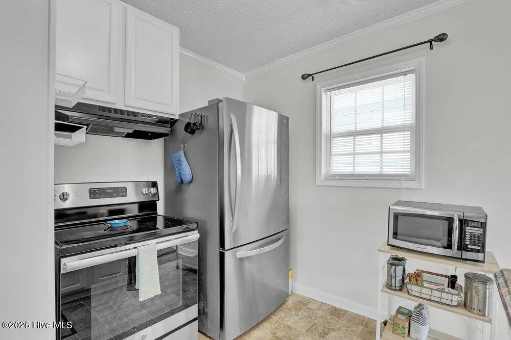 8007 8th Street Surf City, NC 28445