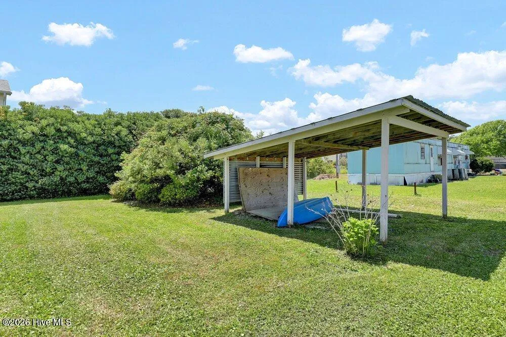 8007 8th Street Surf City, NC 28445