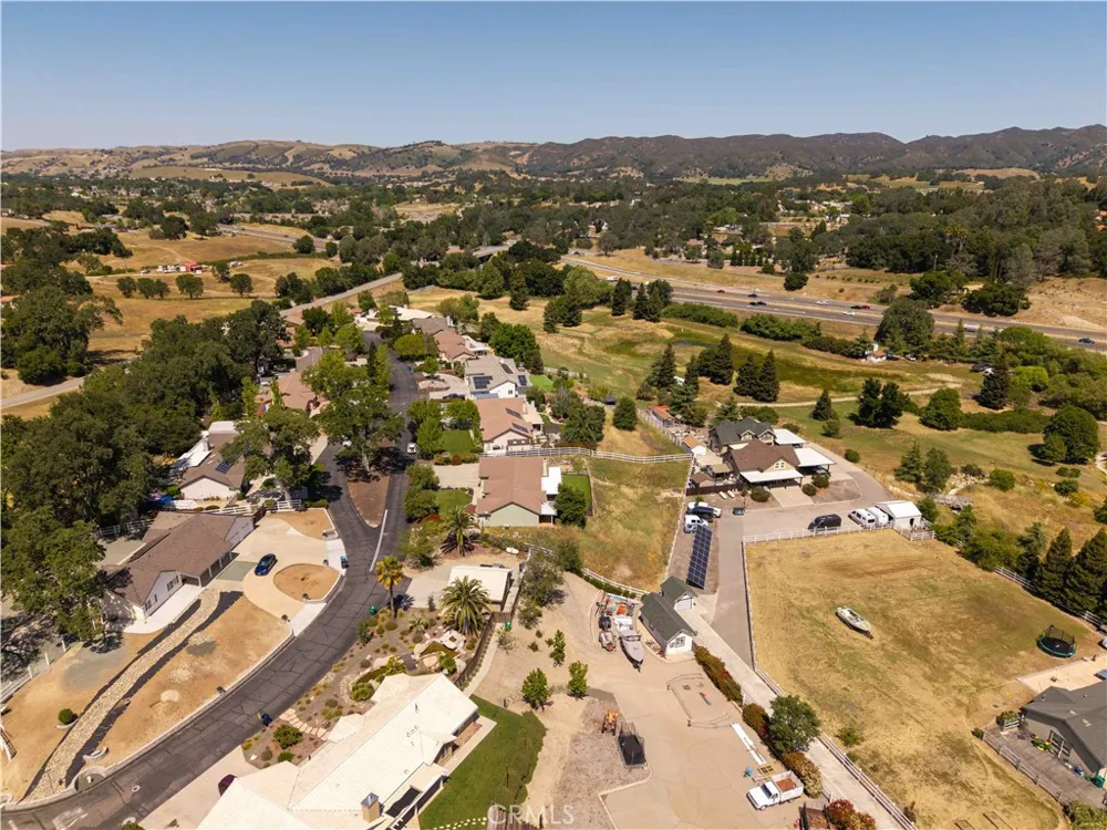 155 Eagle Creek Court Atascadero, CA 93422