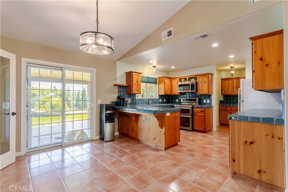 155 Eagle Creek Court Atascadero, CA 93422