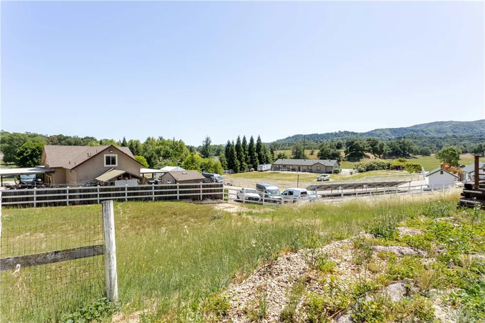 155 Eagle Creek Court Atascadero, CA 93422