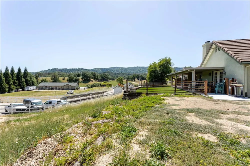 155 Eagle Creek Court Atascadero, CA 93422