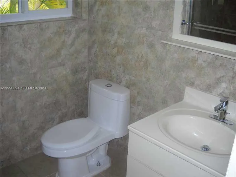 1040 92 ST #3 Bay Harbor Islands, FL 33154