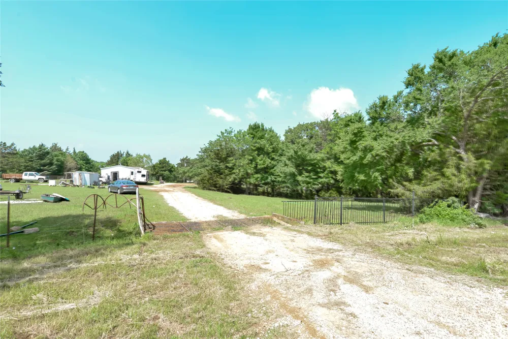 11991 Fm 901 Sadler, TX 76264