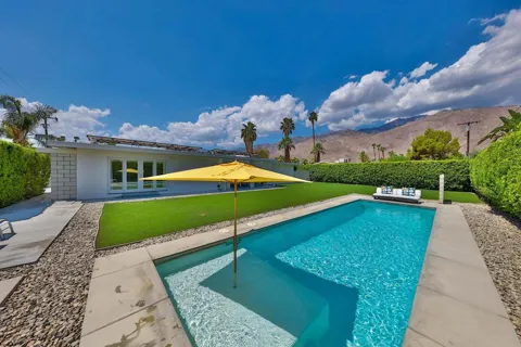 1272 Riverside Drive