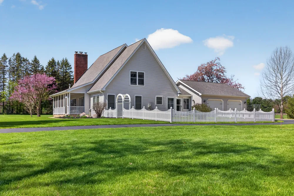 19501 B DRIVE S Eckford Township, MI 49068
