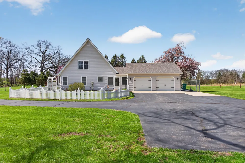 19501 B DRIVE S Eckford Township, MI 49068