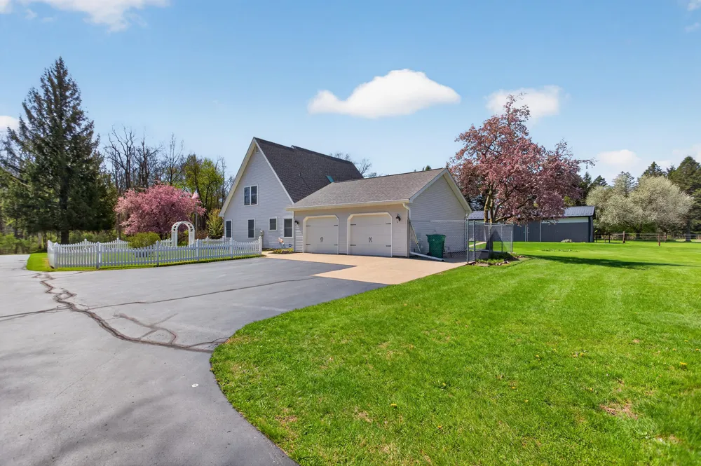 19501 B DRIVE S Eckford Township, MI 49068