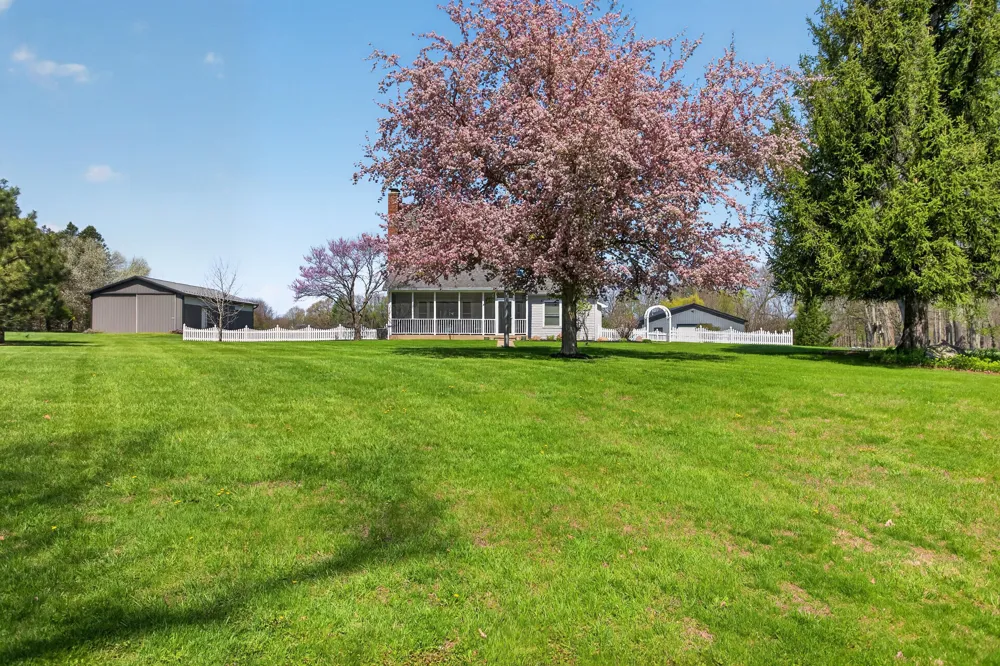 19501 B DRIVE S Eckford Township, MI 49068