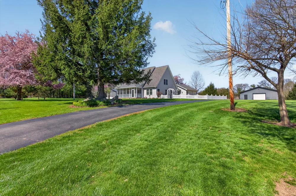 19501 B DRIVE S Eckford Township, MI 49068