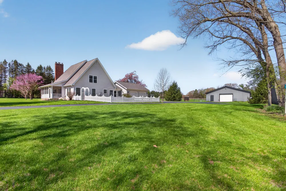 19501 B DRIVE S Eckford Township, MI 49068