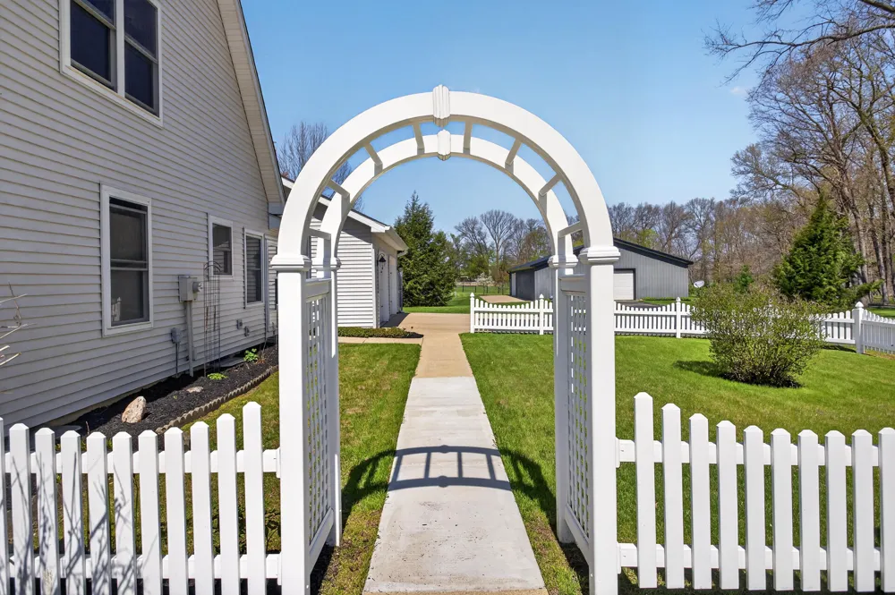 19501 B DRIVE S Eckford Township, MI 49068