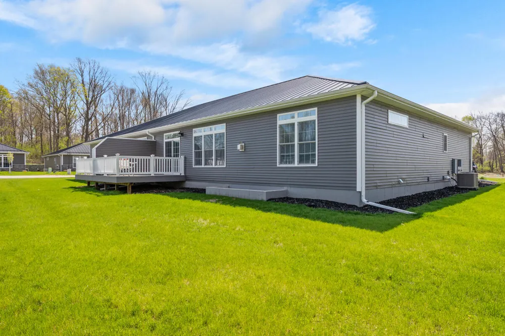 243 Auseon Court Hillsdale, MI 49242