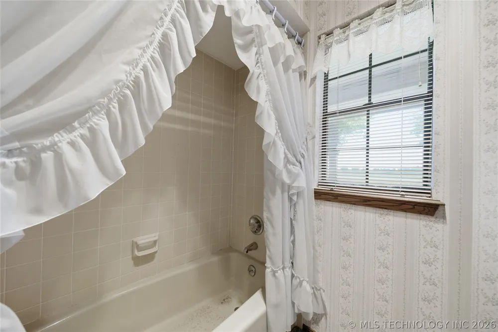 5202 W Rupe Avenue Enid, OK 73703
