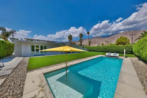 1272 Riverside Drive
