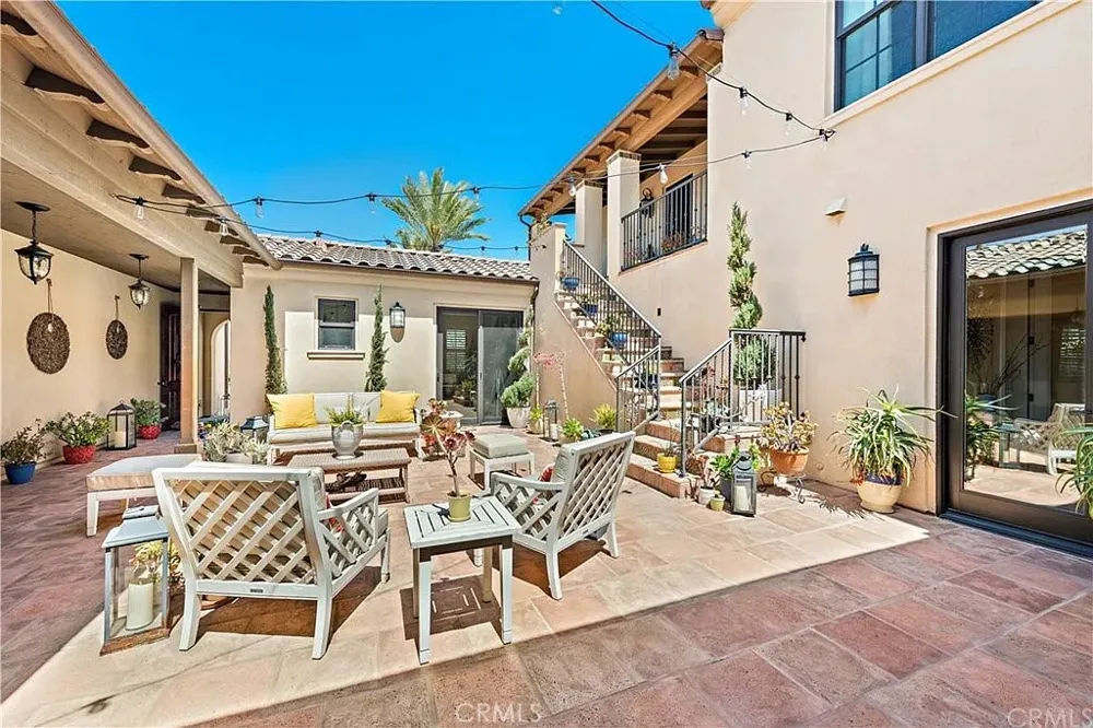 9 Paniolo Road Ladera Ranch, CA 92694