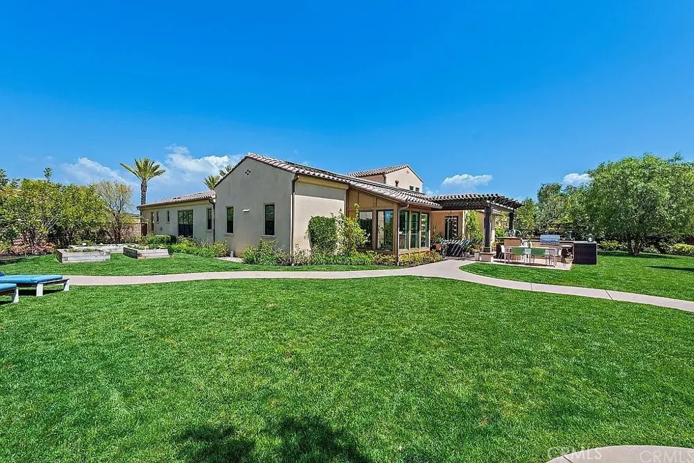 9 Paniolo Road Ladera Ranch, CA 92694