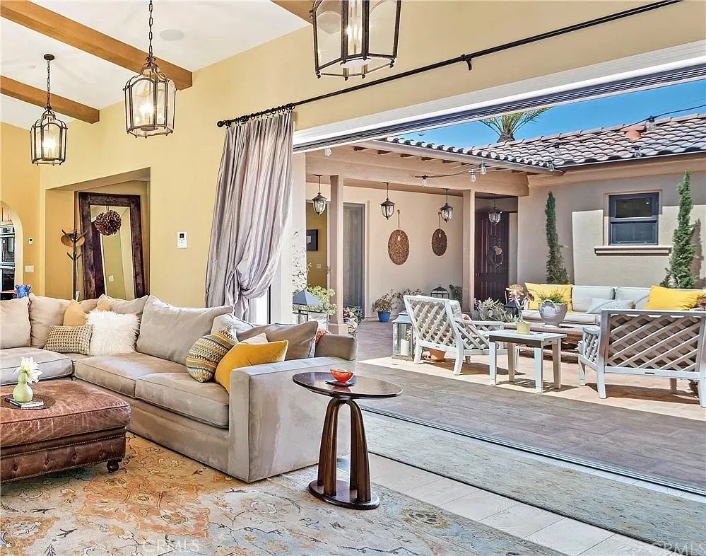 9 Paniolo Road Ladera Ranch, CA 92694