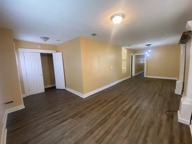 214 S Hackberry Avenue Luling, TX 78648