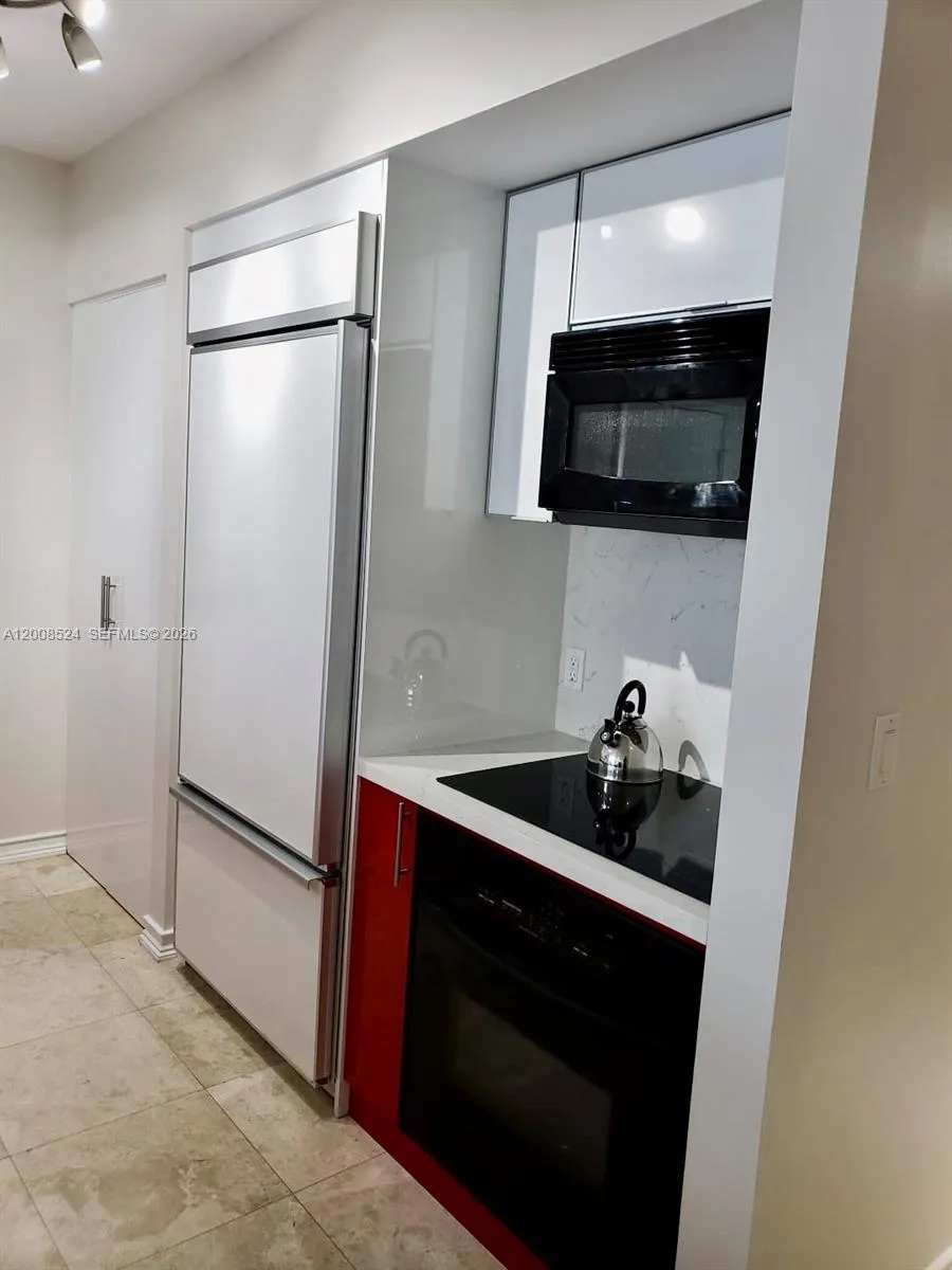 1830 S OCEAN DR #3910 Hallandale Beach, FL 33009
