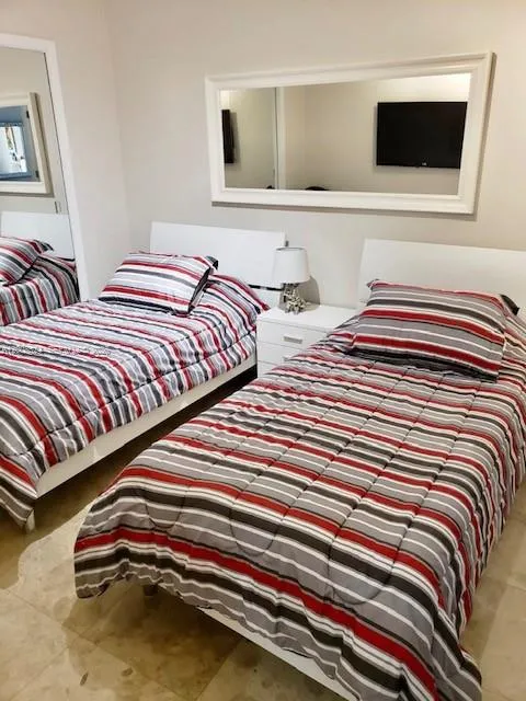 1830 S OCEAN DR #3910 Hallandale Beach, FL 33009
