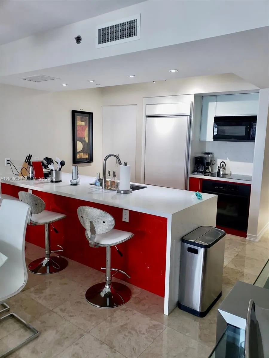 1830 S OCEAN DR #3910 Hallandale Beach, FL 33009