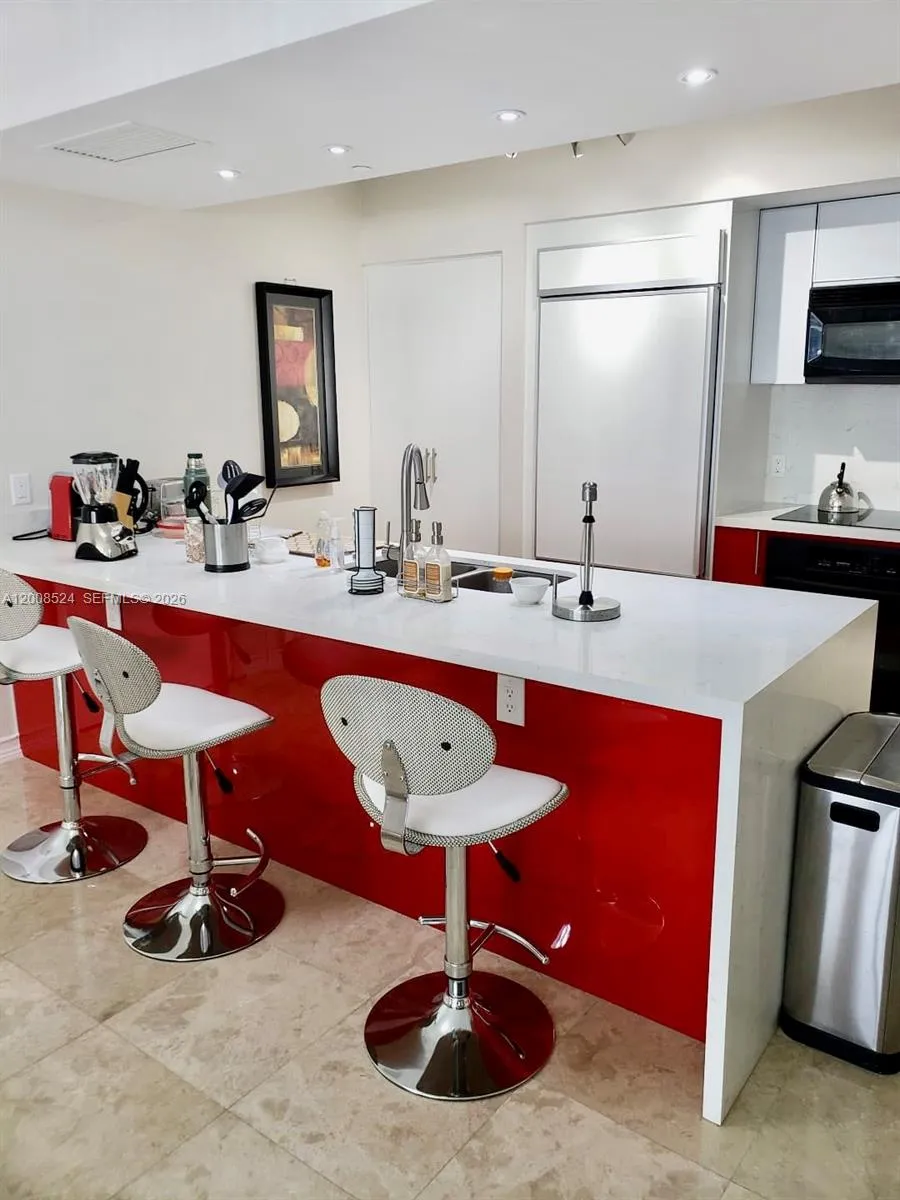 1830 S OCEAN DR #3910 Hallandale Beach, FL 33009