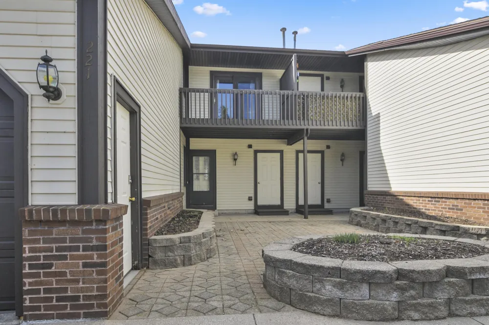 221 Wildwood Drive Cadillac City, MI 49601