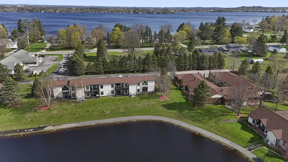 221 Wildwood Drive Cadillac City, MI 49601