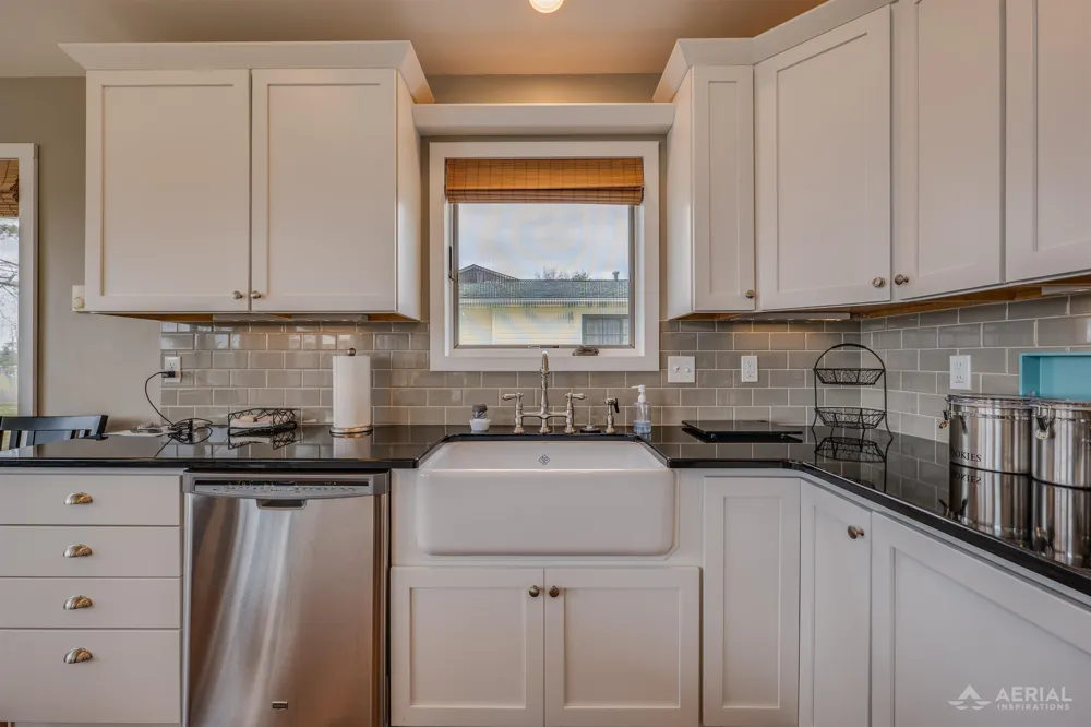 2896 E Lake Drive Cumming Township, MI 48635