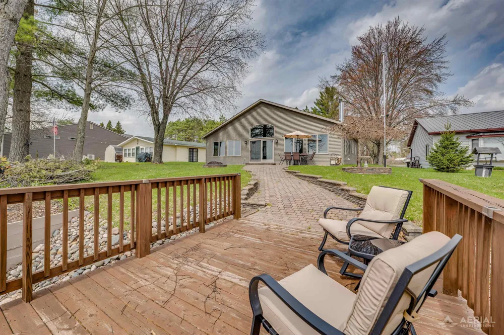 2896 E Lake Drive Cumming Township, MI 48635